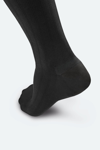 JOBST-formen-explore-terapia-uciskowa-dla-mezczyzn